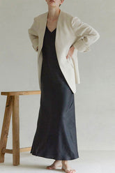 Vestido largo de lino con tirantes finos y cuello en V - Negro